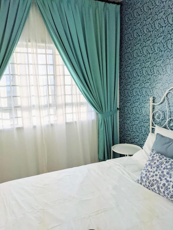 Looking For... A Staycation Kuala Terengganu Extérieur photo